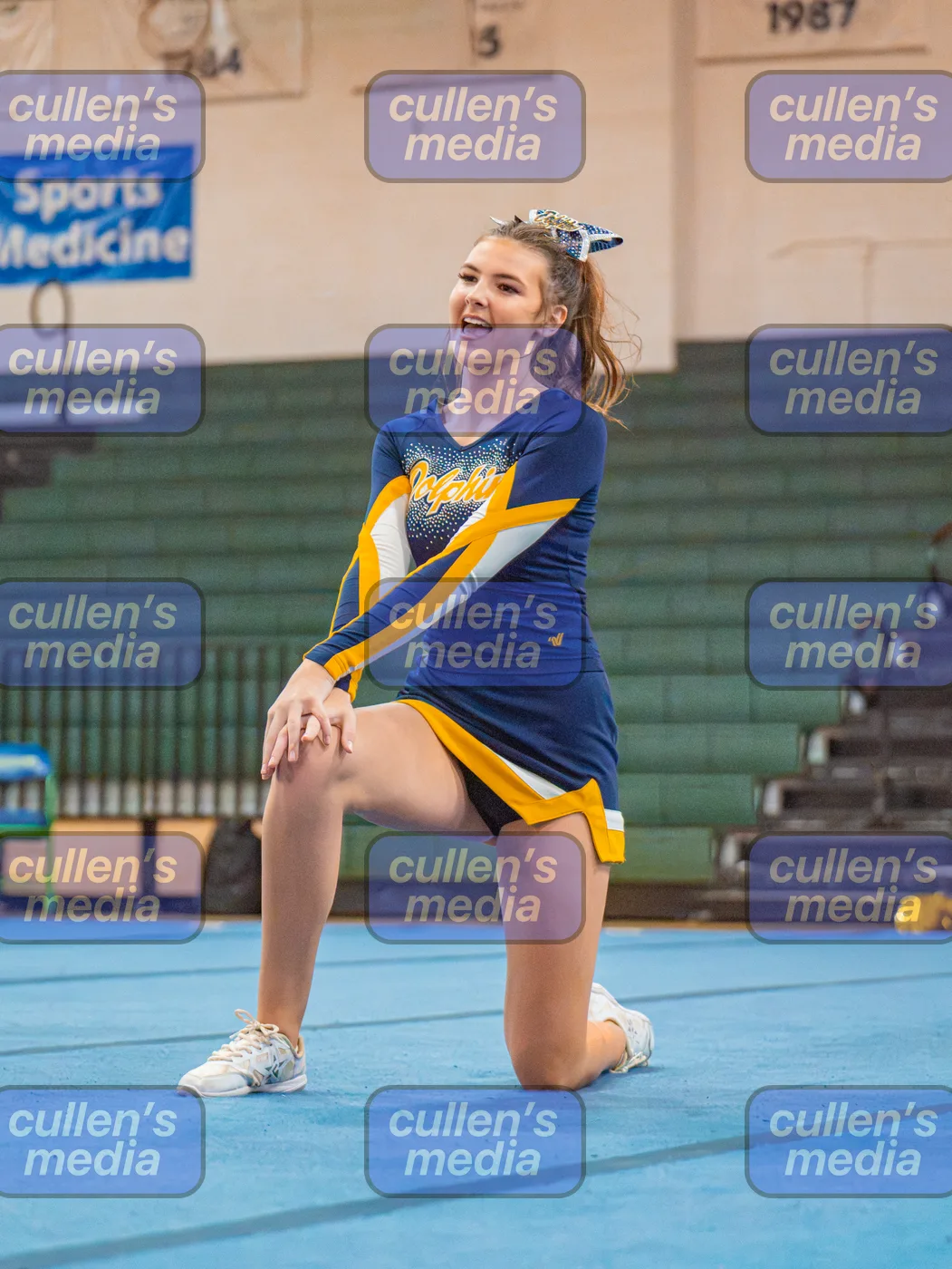 Beach District Cheer Comp photo 13