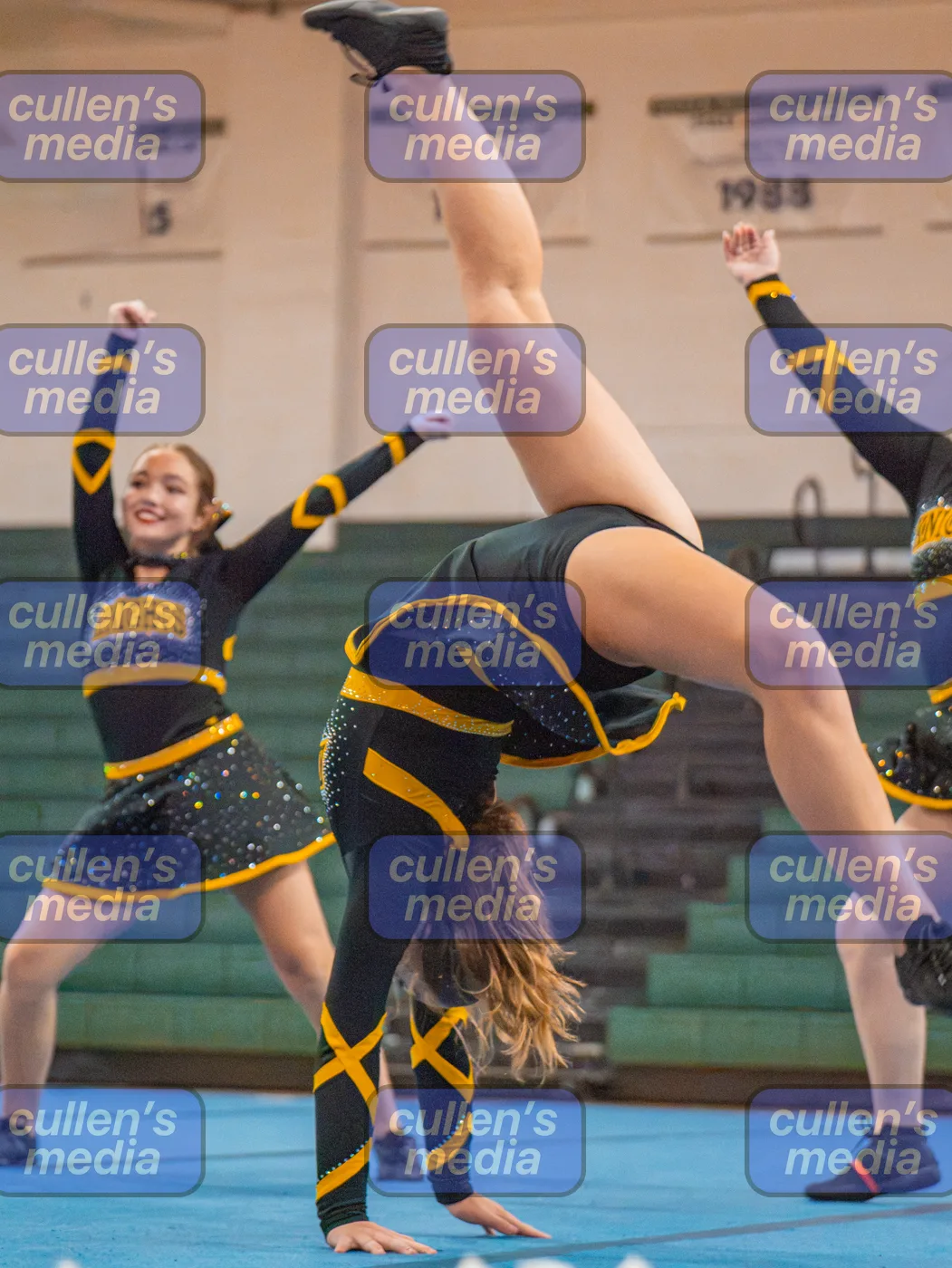 Beach District Cheer Comp photo 26