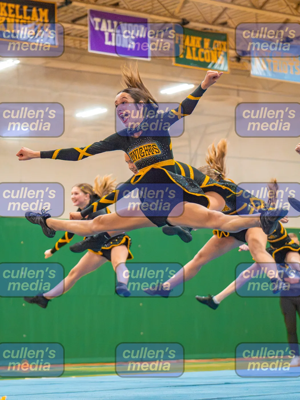 Beach District Cheer Comp photo 25