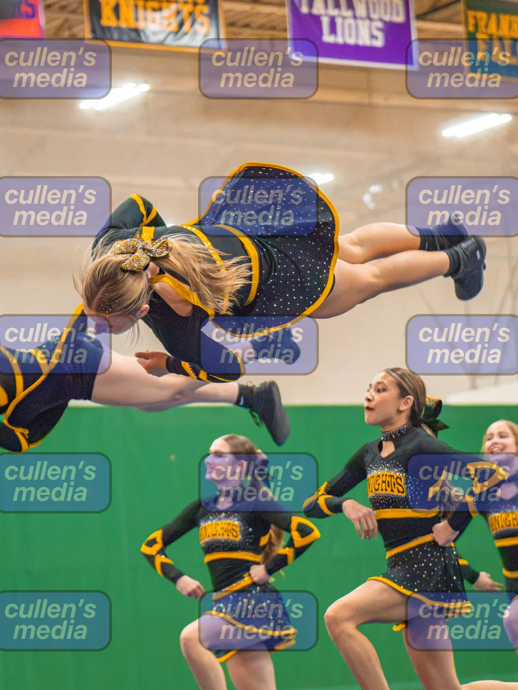 Beach District Cheer Comp photo 20