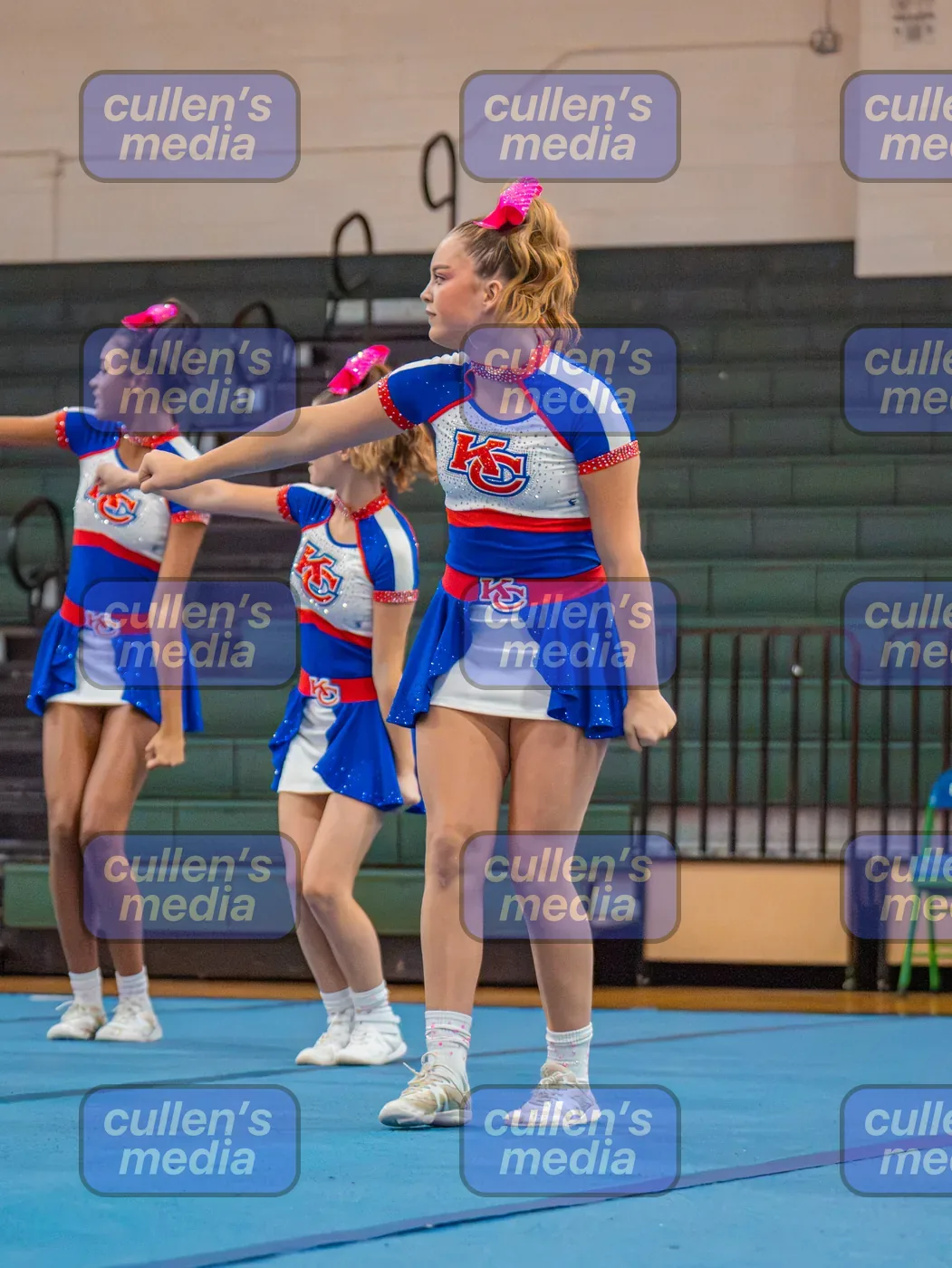 Beach District Cheer Comp photo 9