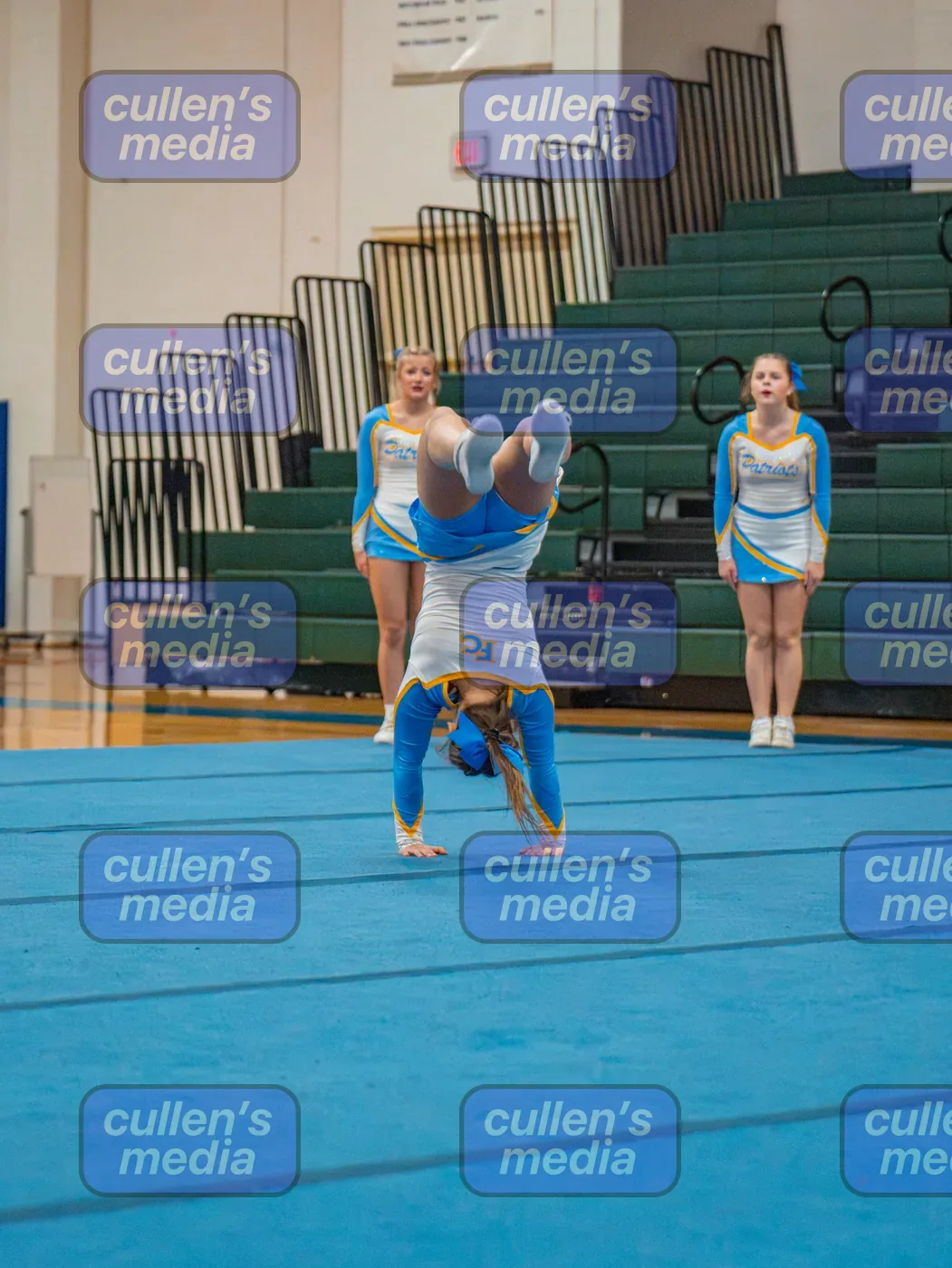 Beach District Cheer Comp photo 17