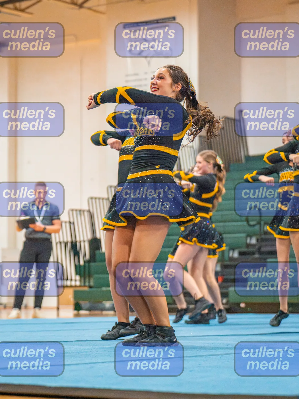 Beach District Cheer Comp photo 37